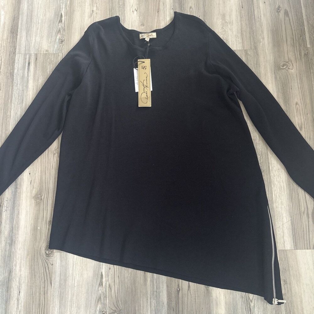 NWT DG2 Diane Gilman Asymmetrical Viscose Black Top Size 1X